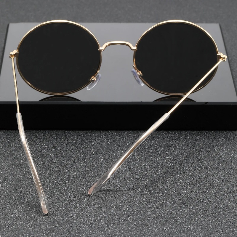Retro New Punk Style Sunglasse - Metal Photo Panel recension och pris