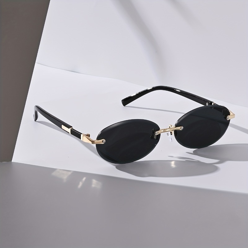 Sexy Small Oval Punk Sunglasse - Metal Photo Panel recension och pris