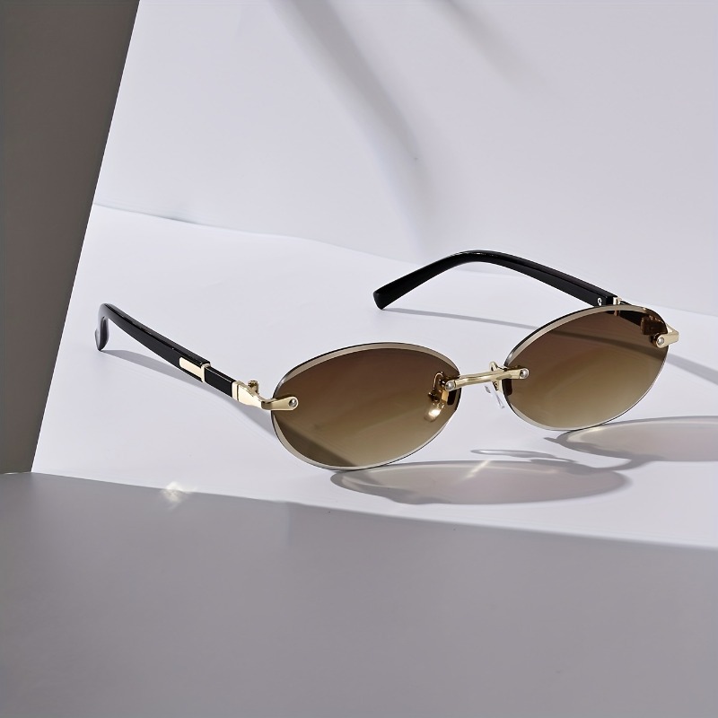 Sexy Small Oval Punk Sunglasse - Metal Photo Panel recension och pris